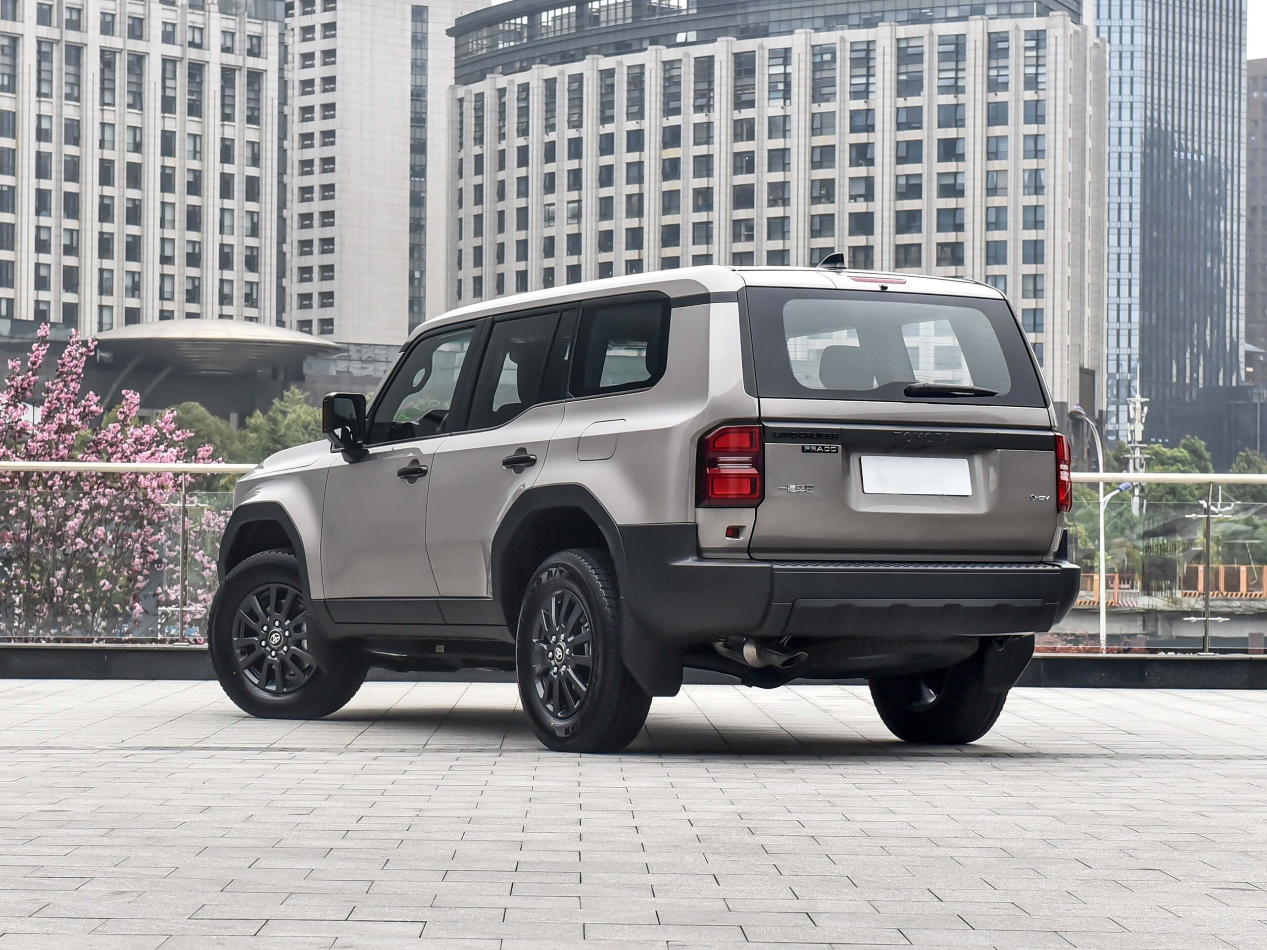 2025 Toyota Land Cruiser Prado 2.4 L